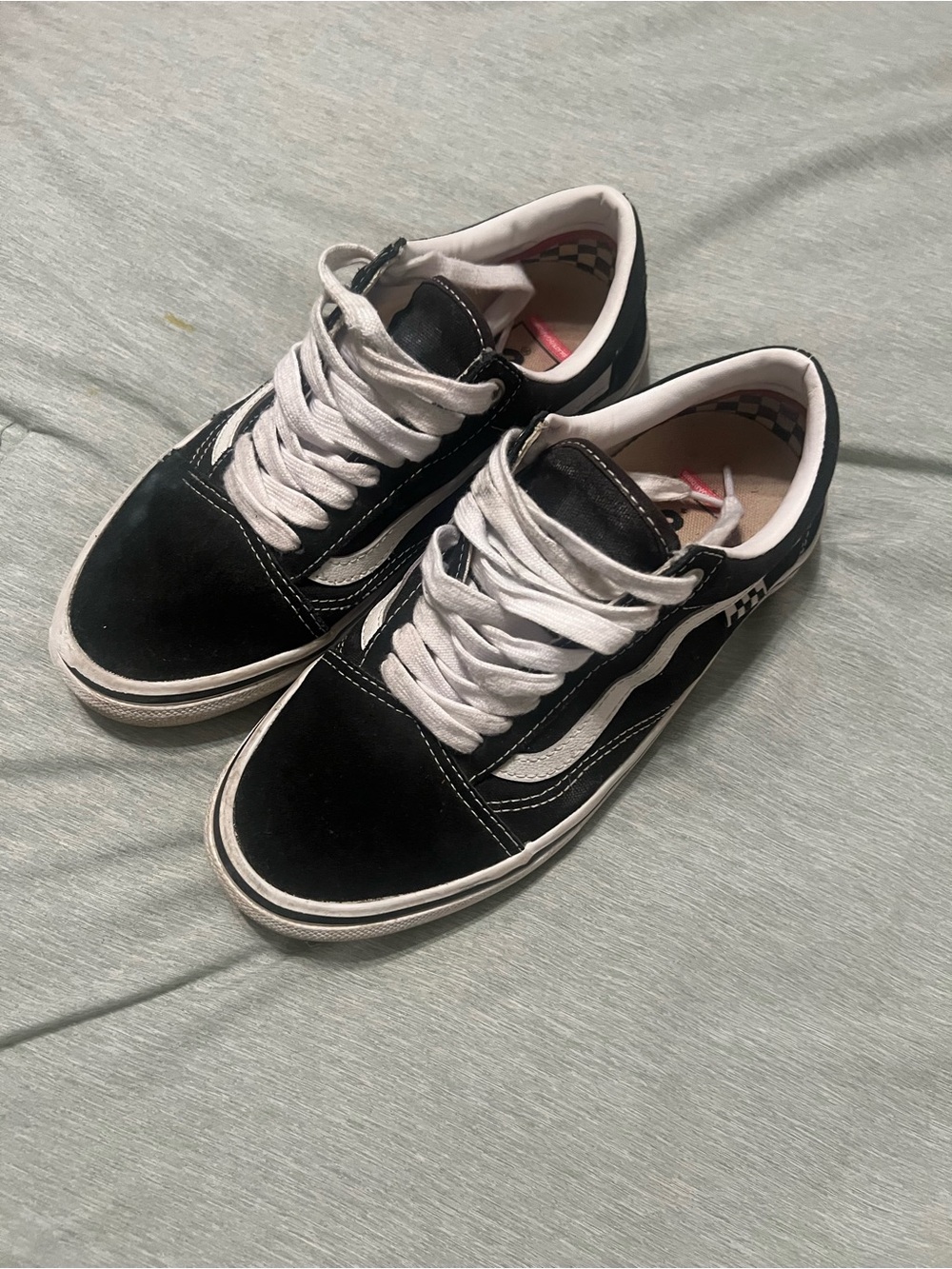 Vans Black and White Old Skool Low-Top Sneakers - Men